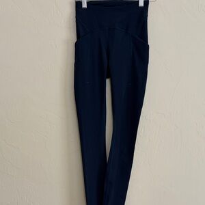 lululemon Power Thru HR Navy Leggings. Sz 2. 25”. Never Worn! New w/o Tags!